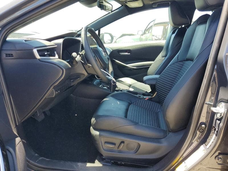 2026 TOYOTA COROLLA XSE 7