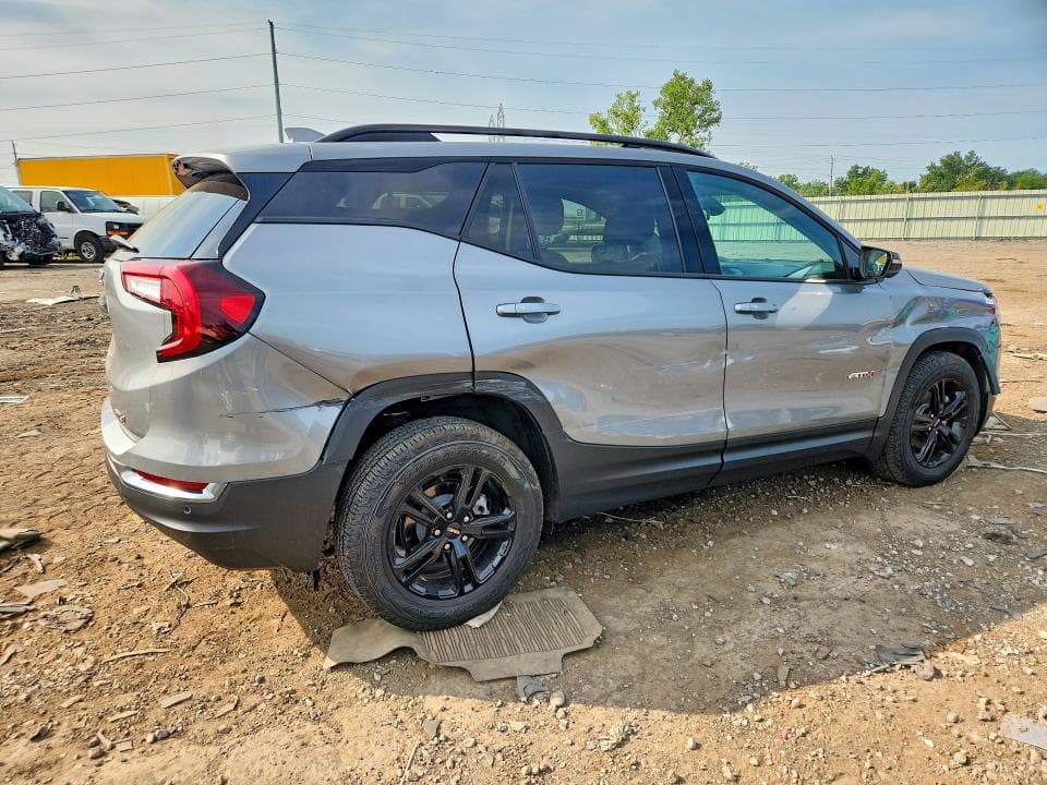 2023 GMC TERRAIN AT4 3