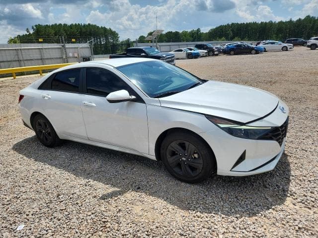 2023 HYUNDAI ELANTRA SEL 4