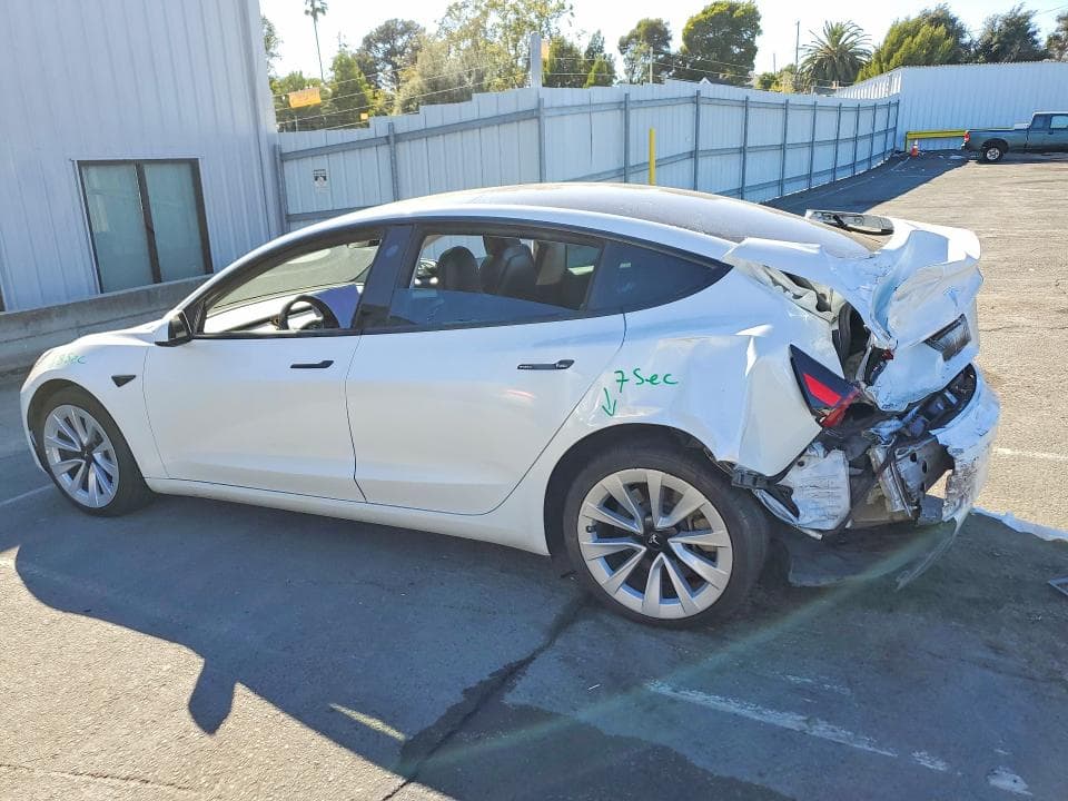 2023 TESLA MODEL 3 2