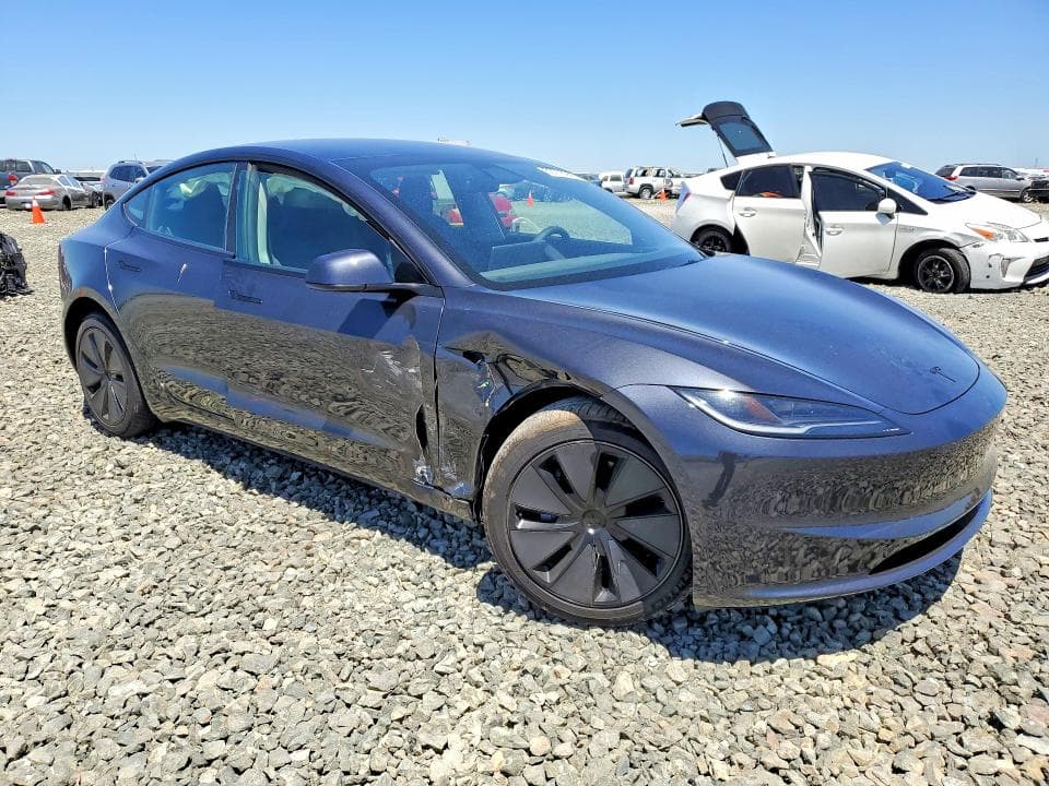 2026 TESLA MODEL 3 4