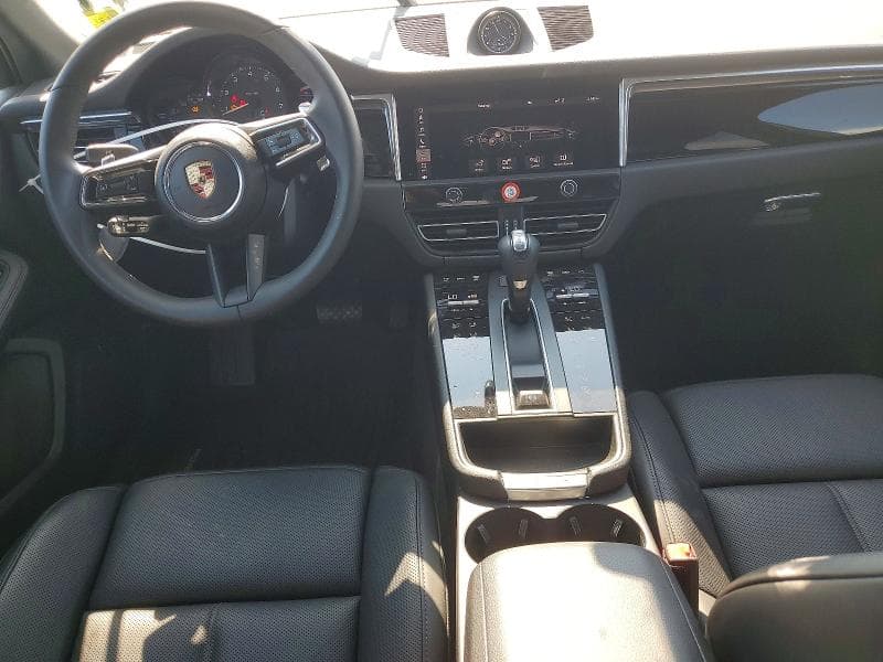 2026 PORSCHE MACAN BASE 8