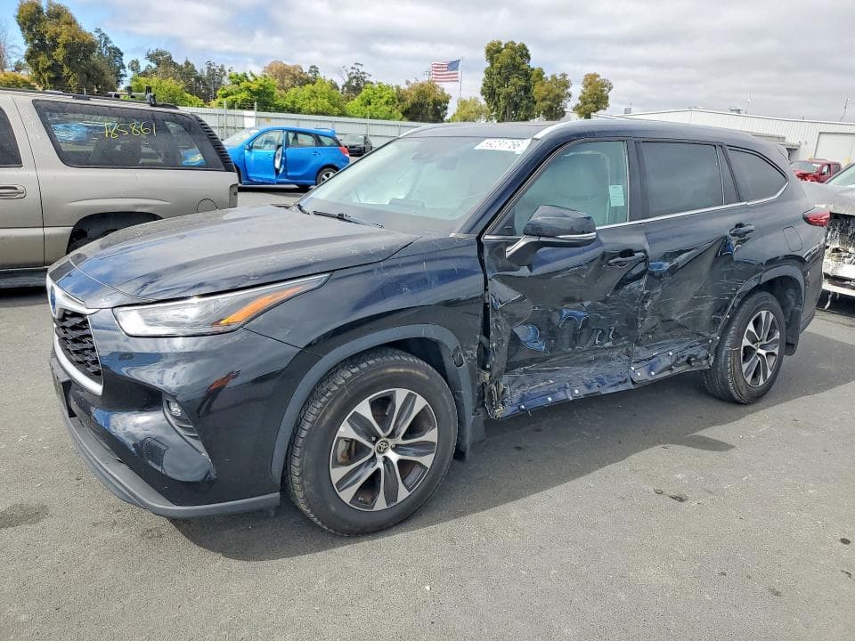 2022 TOYOTA HIGHLANDER HYBRID XLE - 1
