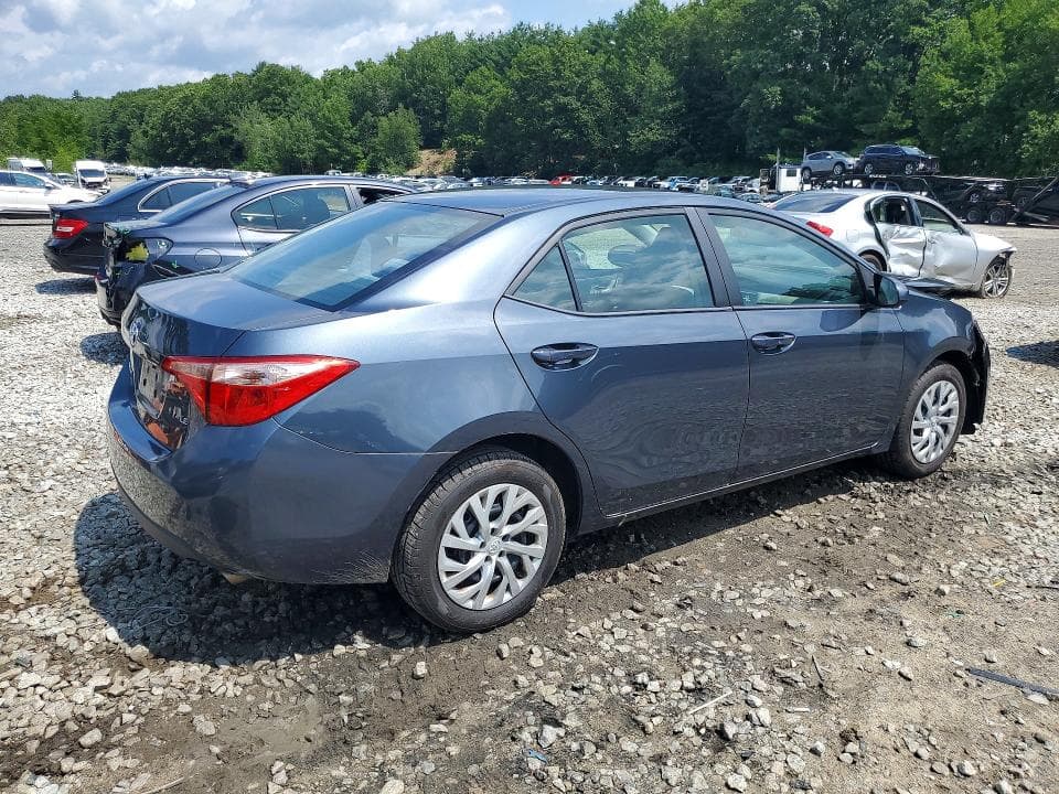2017 TOYOTA COROLLA LE 3