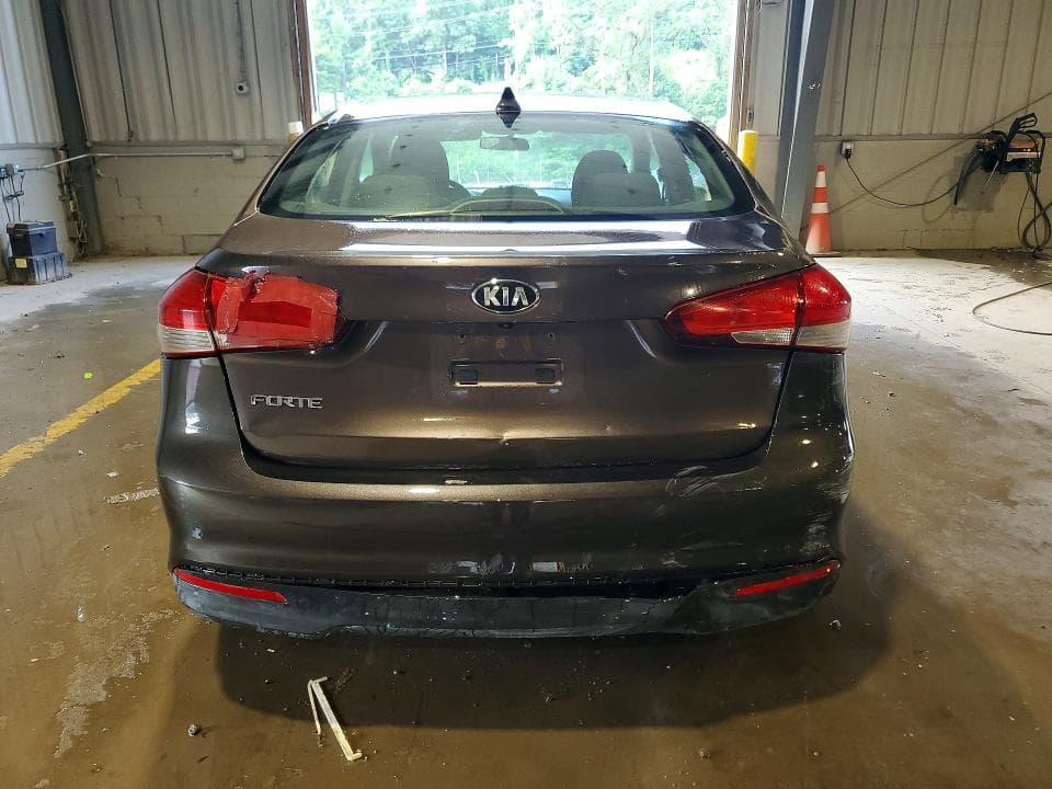 2018 KIA FORTE LX 6
