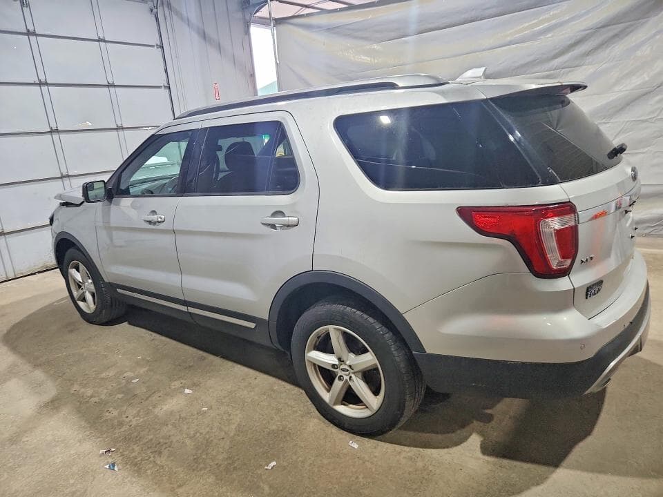 2017 FORD EXPLORER XLT 2