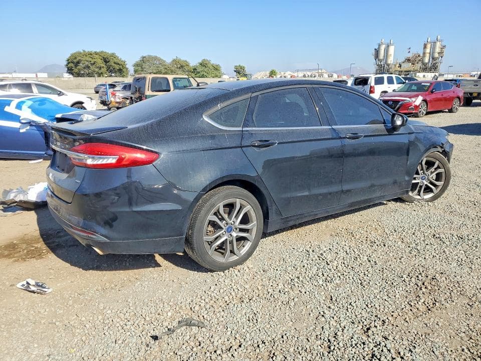 2017 FORD FUSION SE 3
