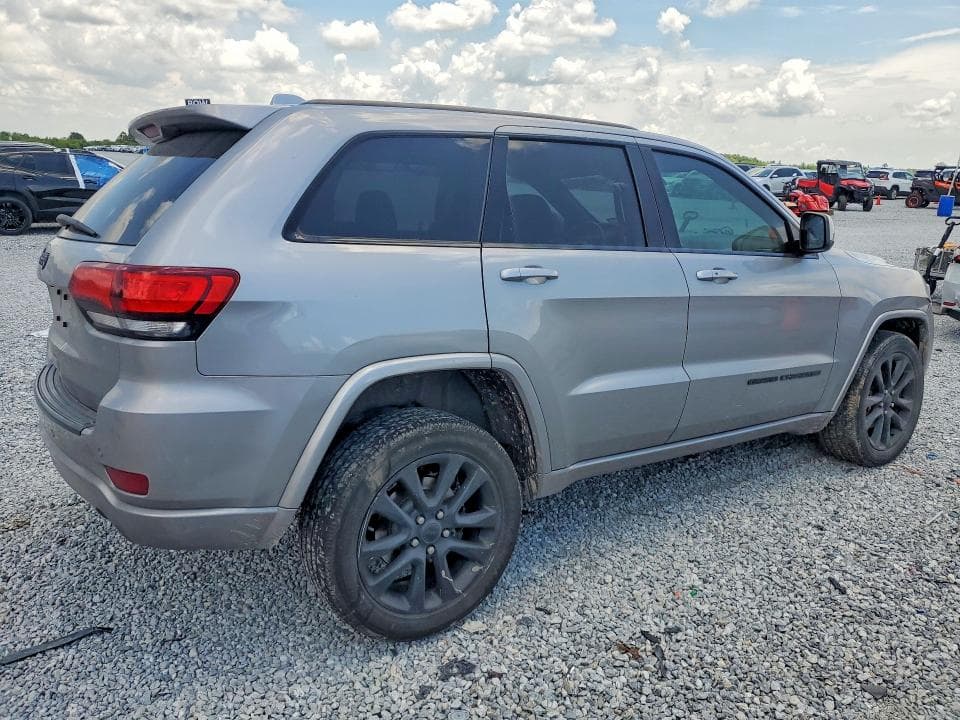 2019 JEEP GRAND CHEROKEE LAREDO 3