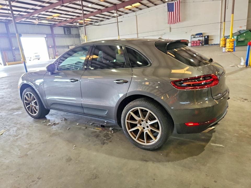 2018 PORSCHE MACAN 2