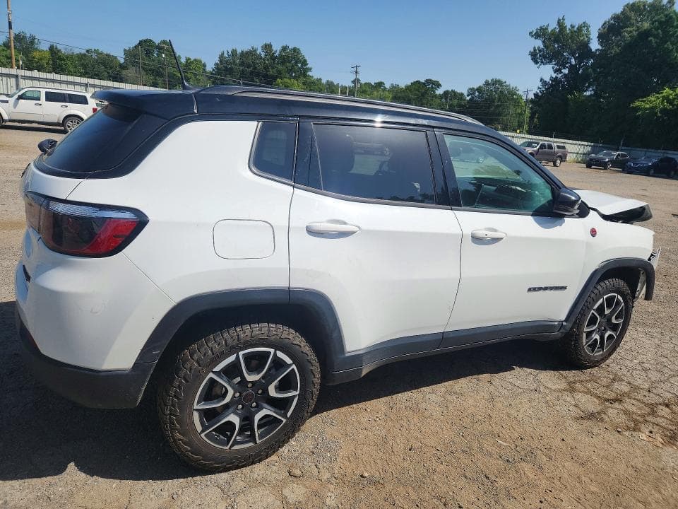 2025 JEEP COMPASS TRAILHAWK 3