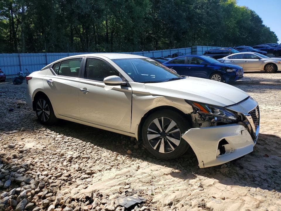2021 NISSAN ALTIMA SV 4