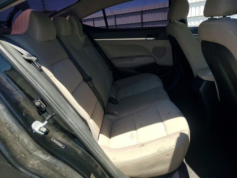 2019 HYUNDAI ELANTRA SE 10