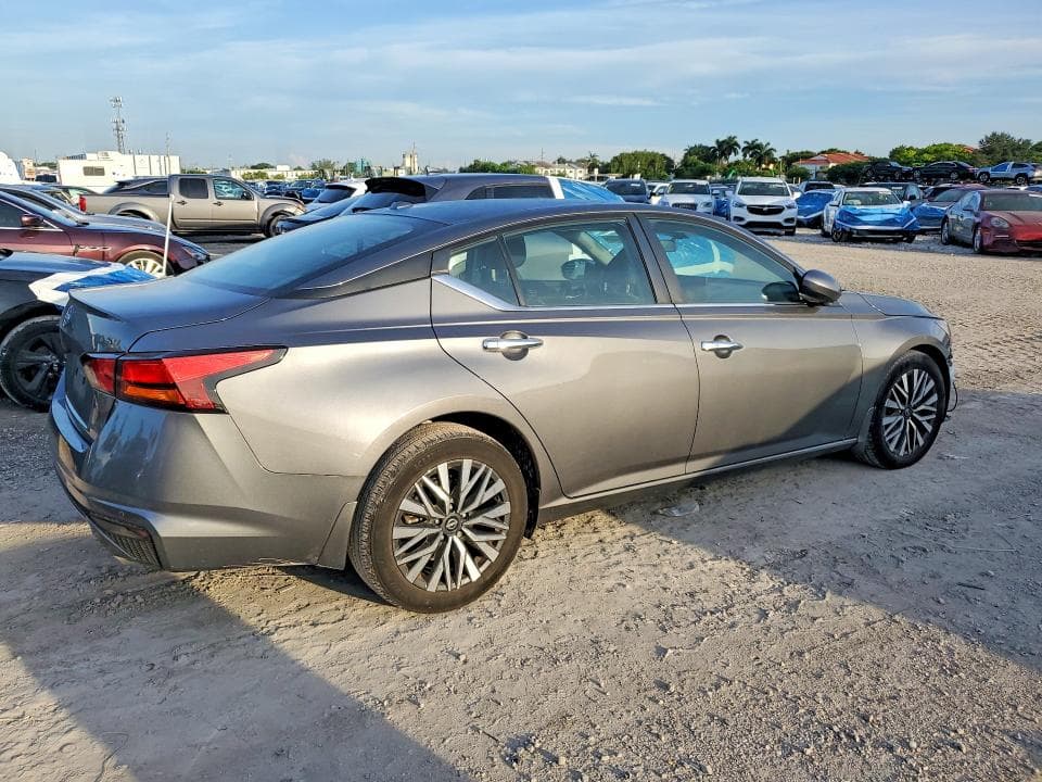 2024 NISSAN ALTIMA SV 3