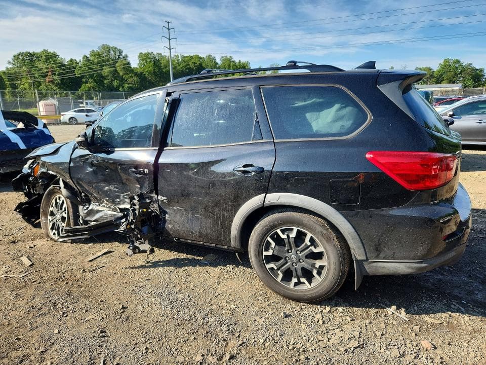 2019 NISSAN PATHFINDER SL 2