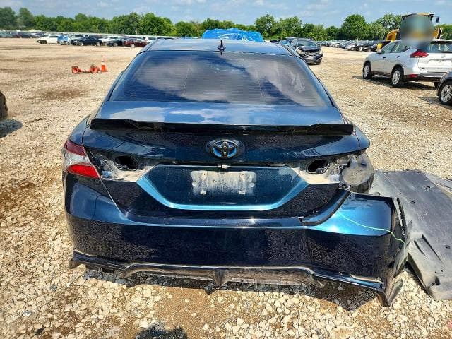 2021 TOYOTA CAMRY SE 6