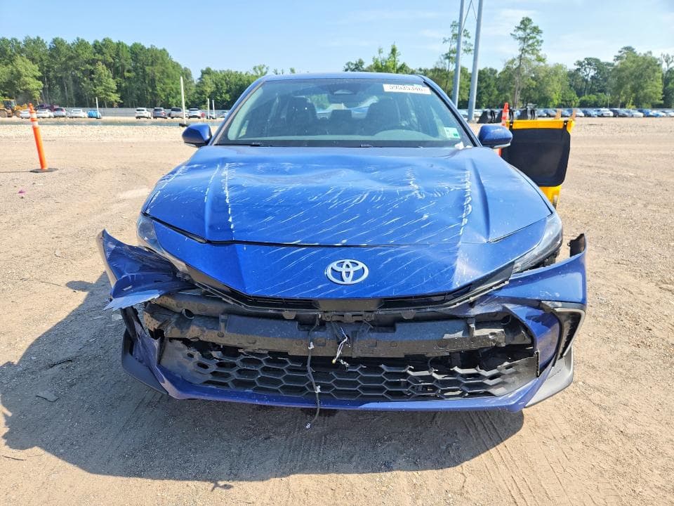 2025 TOYOTA CAMRY SE 5
