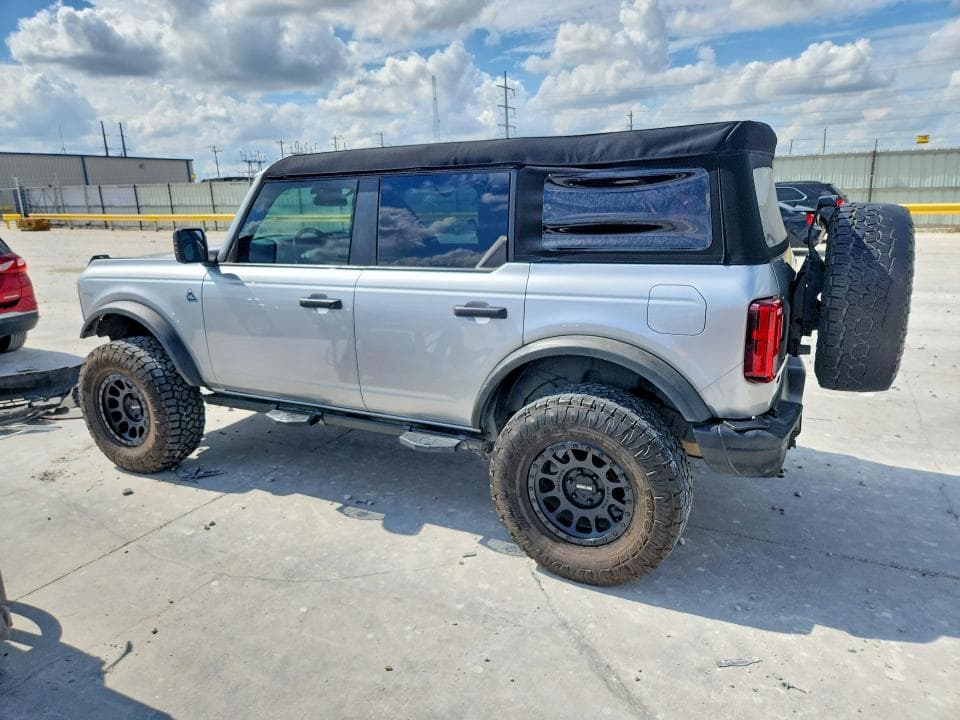 2023 FORD BRONCO BASE 2
