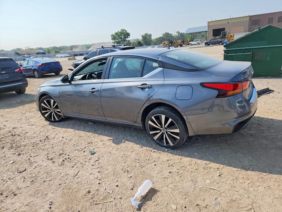 2022 NISSAN ALTIMA SR SR 2