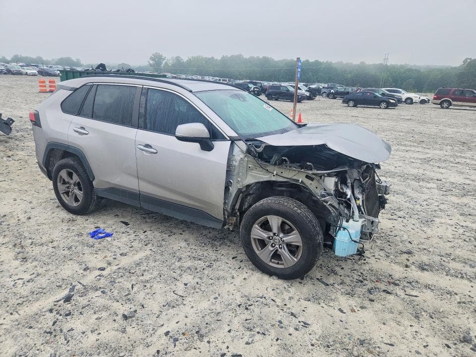 2022 TOYOTA RAV4 XLE 4