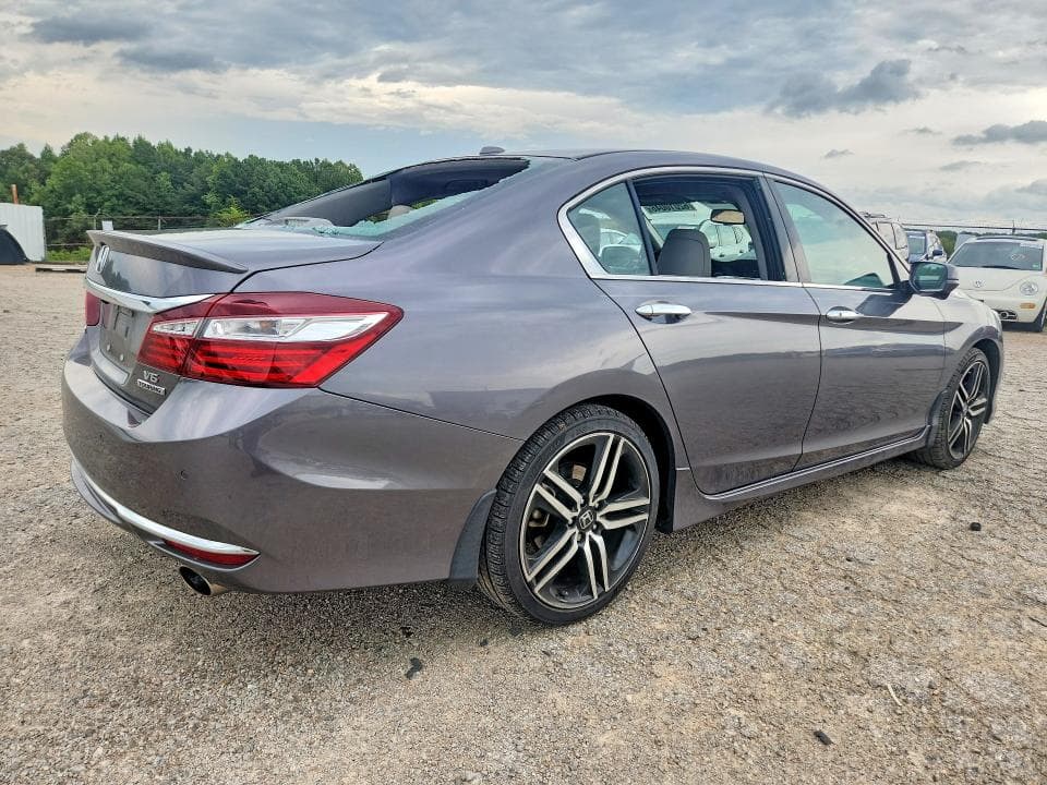 2017 HONDA ACCORD TOURING 3