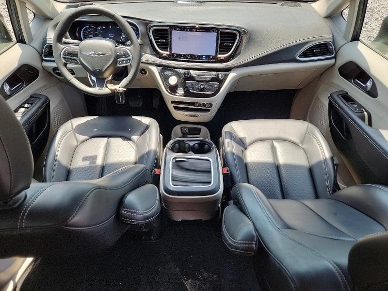 2023 CHRYSLER PACIFICA HYBRID TOURING L 8