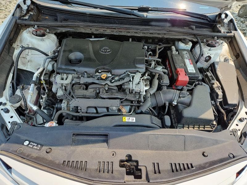 2019 TOYOTA CAMRY LE 11