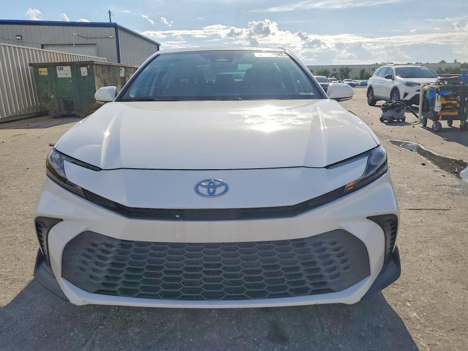 2025 TOYOTA CAMRY SE 5