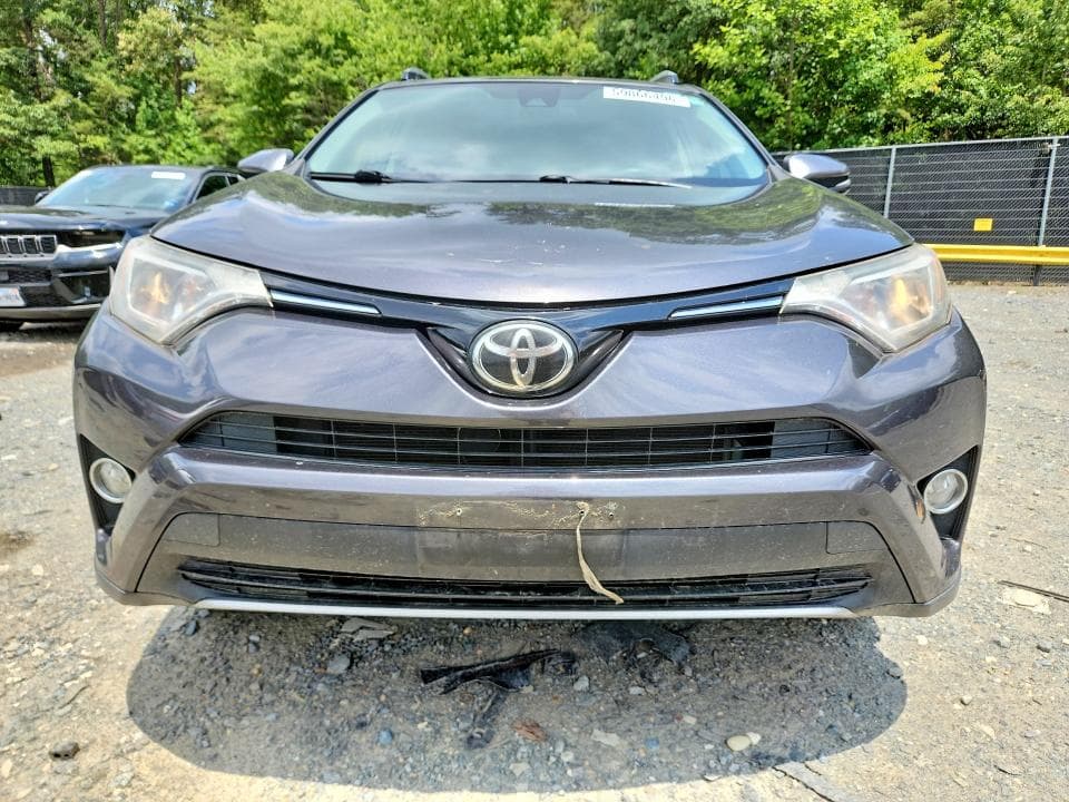 2017 TOYOTA RAV4 XLE 5