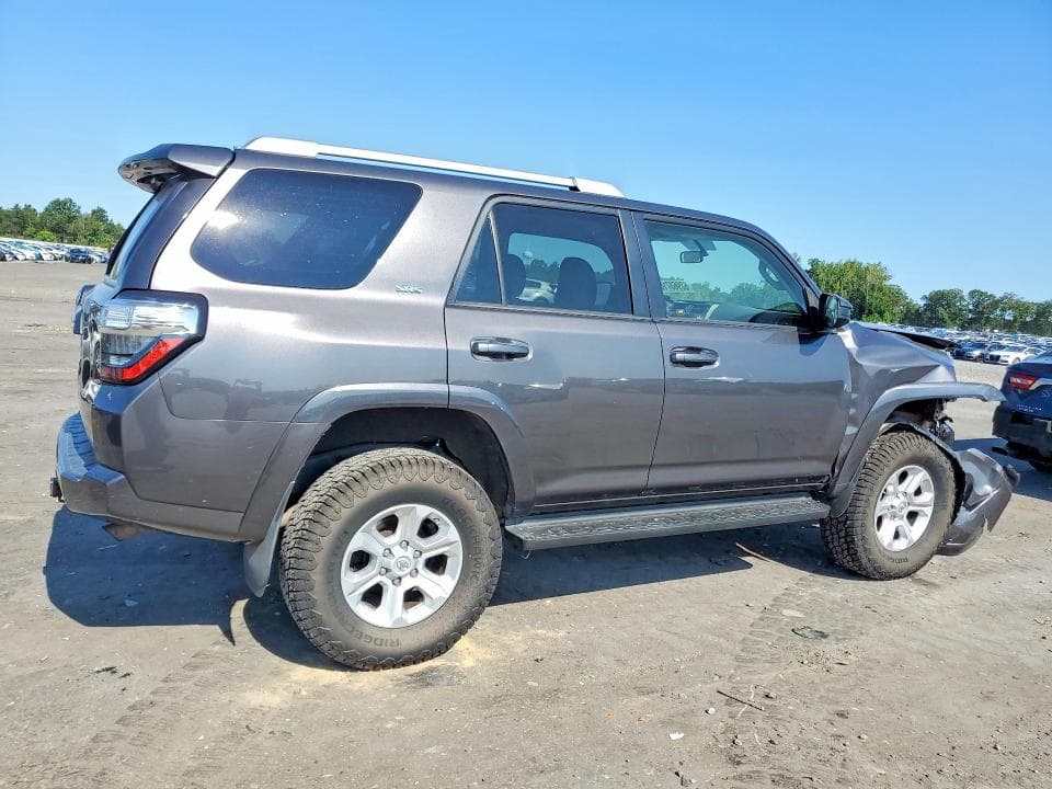 2017 TOYOTA 4RUNNER SR5 3