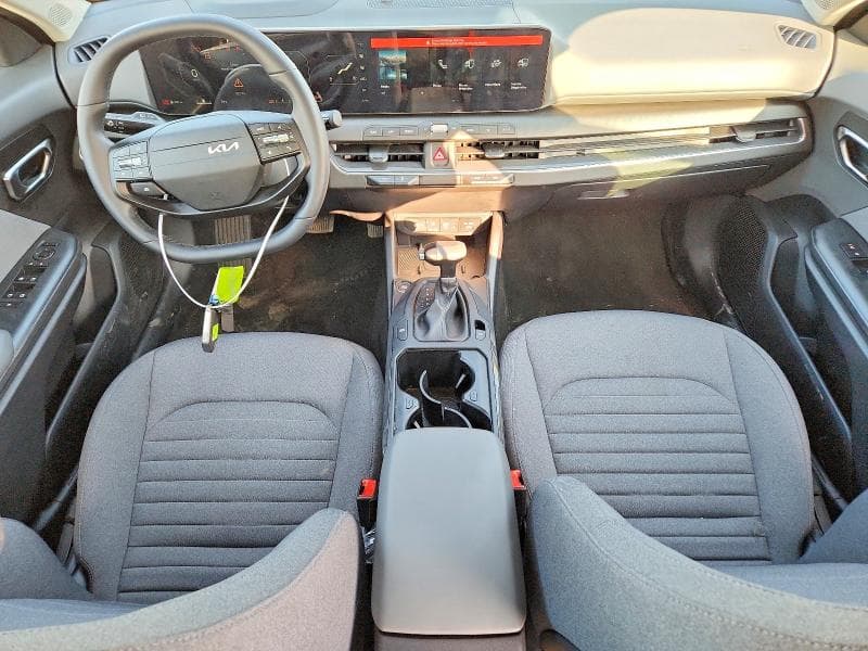 2025 KIA K4 EX 8