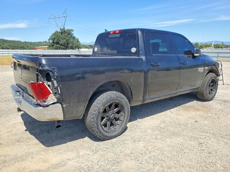 2019 RAM 1500 CLASSIC SLT 3