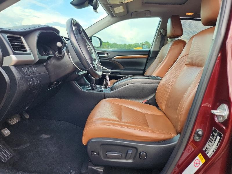 2019 TOYOTA HIGHLANDER LIMITED 7