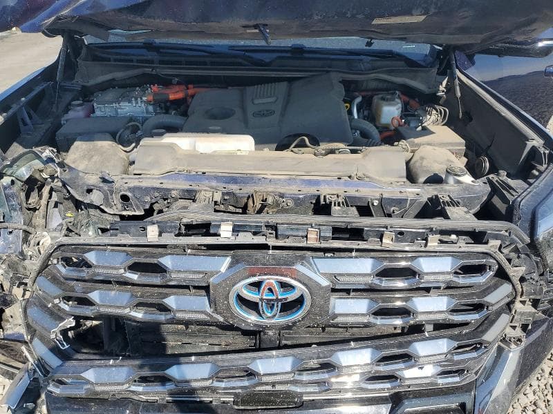 2024 TOYOTA TUNDRA PLATINUM HV 11