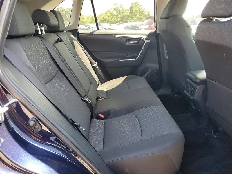 2024 TOYOTA RAV4 XLE 11