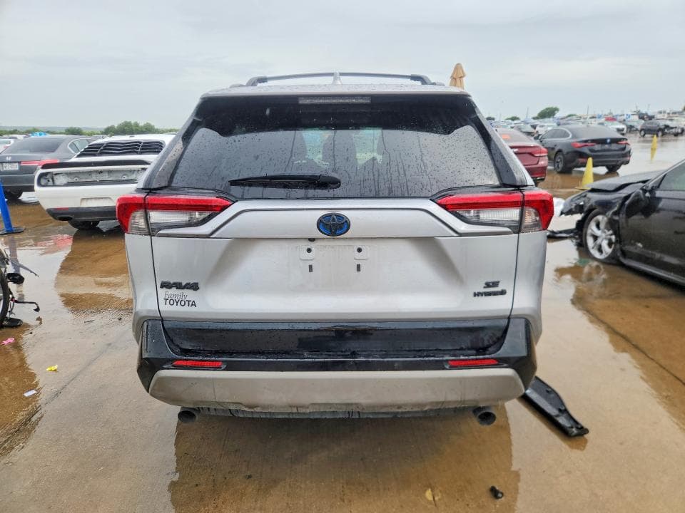 2024 TOYOTA RAV4 SE 6