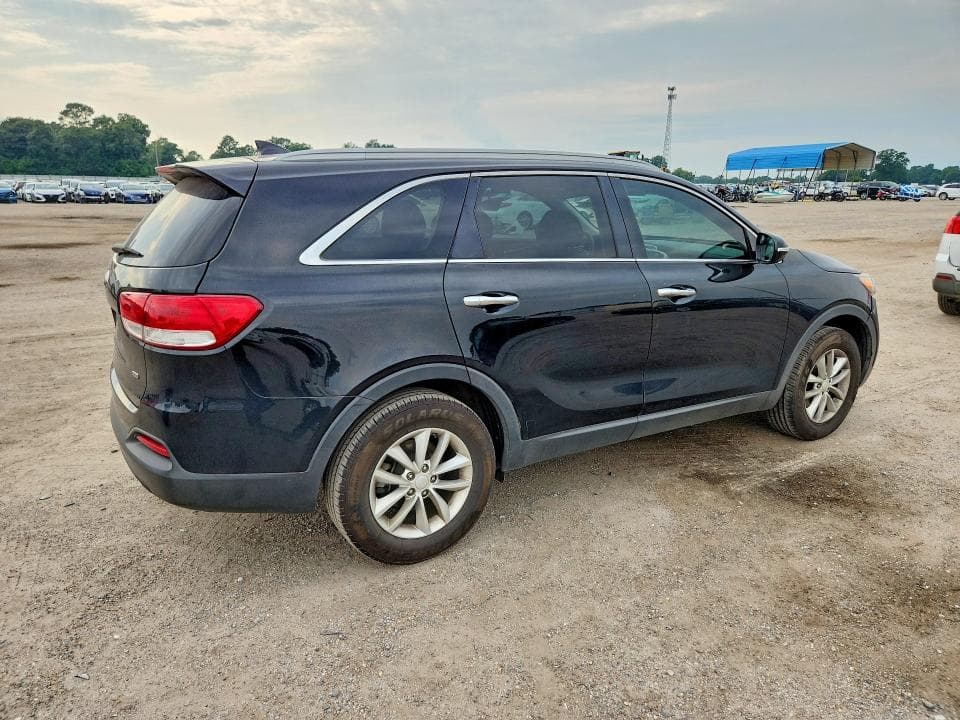 2018 KIA SORENTO LX 3