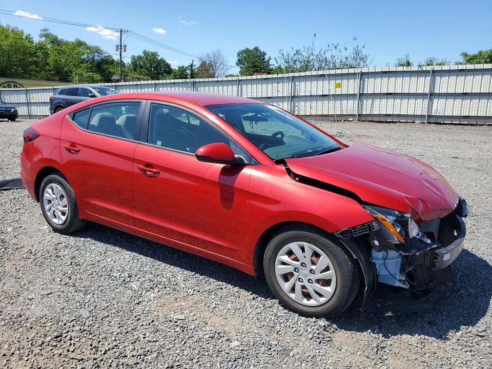 2019 HYUNDAI ELANTRA SE 4