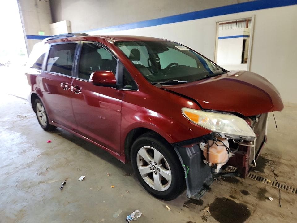 2020 TOYOTA SIENNA LE 4