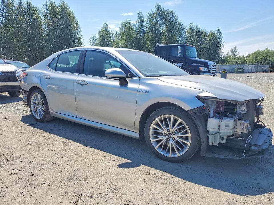 2018 TOYOTA CAMRY HYBRID XLE 4