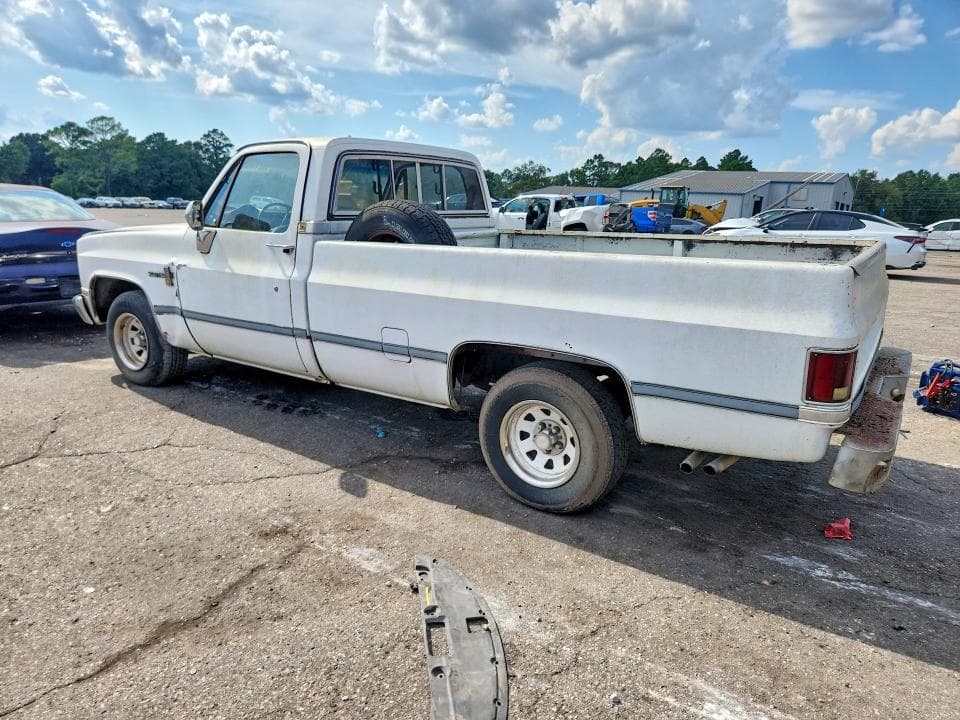1983 CHEVROLET C10 2
