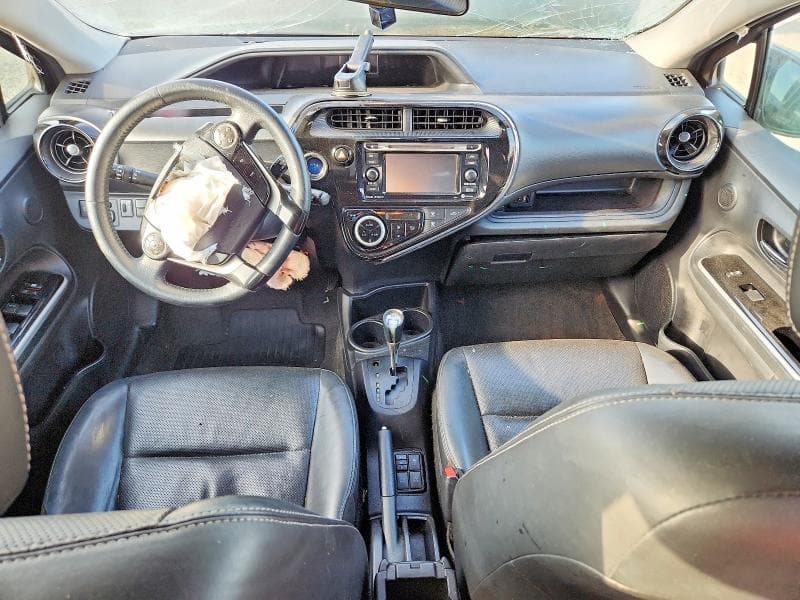2018 TOYOTA PRIUS C FOUR 8
