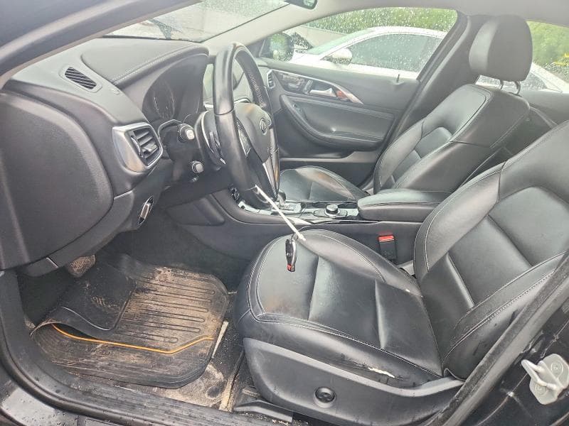 2018 INFINITI QX30 BASE 7