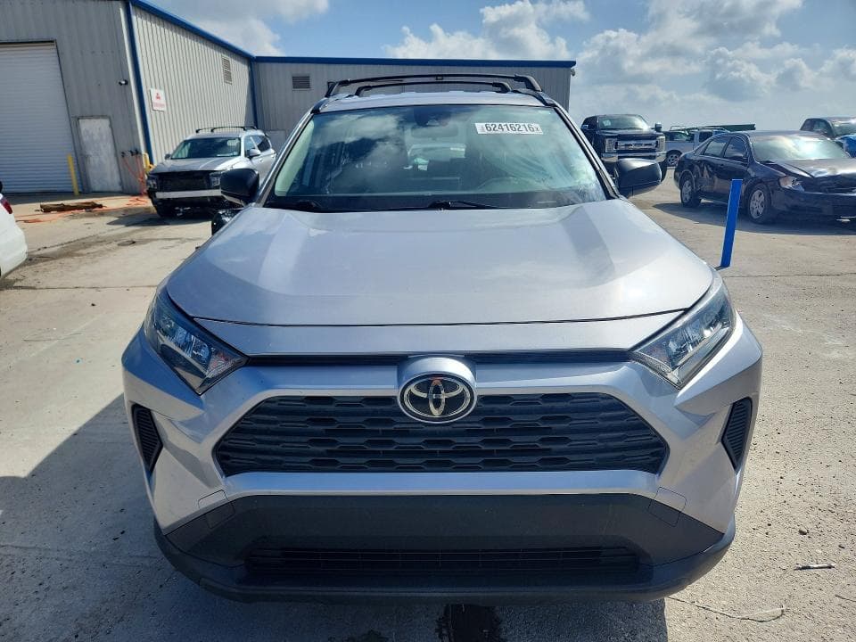 2020 TOYOTA RAV4 LE 5