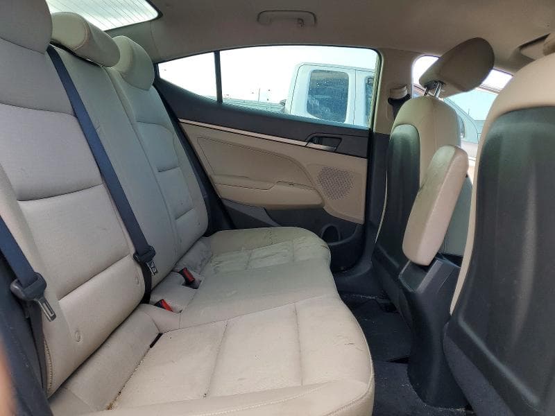 2017 HYUNDAI ELANTRA SE 10