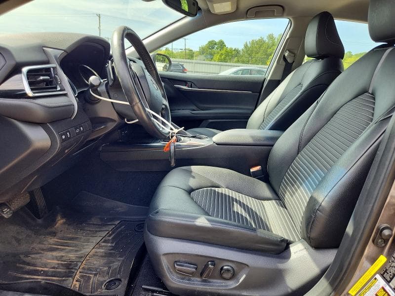 2018 TOYOTA CAMRY SE 7