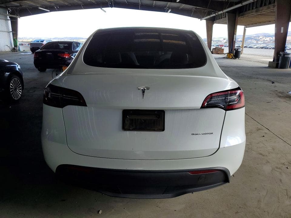 2023 TESLA MODEL Y 6