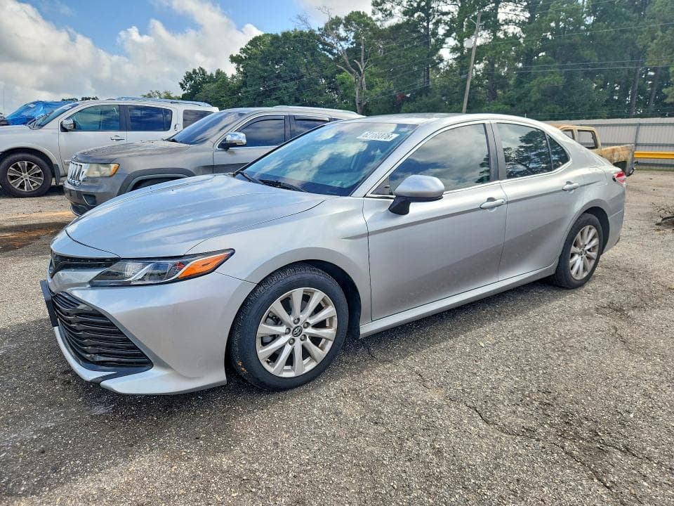 2020 TOYOTA CAMRY LE - 1