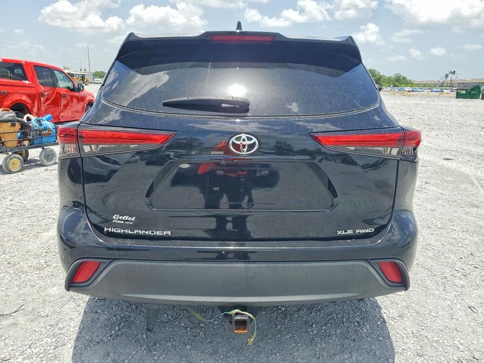 2021 TOYOTA HIGHLANDER XLE 6