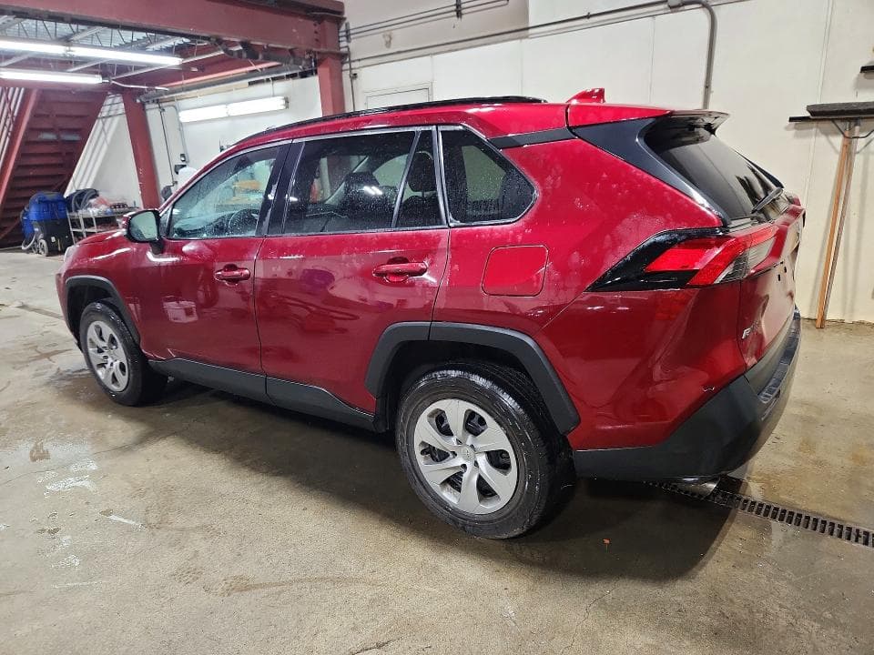 2020 TOYOTA RAV4 LE 2