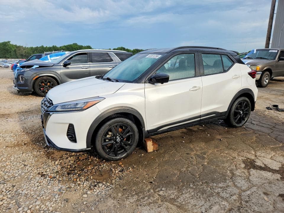 2021 NISSAN KICKS SR - 1